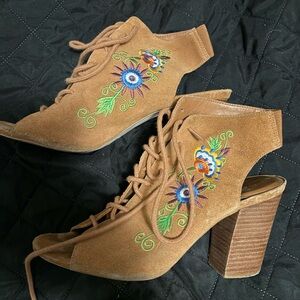 Sbicca Tan Suede Lace-Up Open-Toe Booties with Multicolor Floral Embroidery